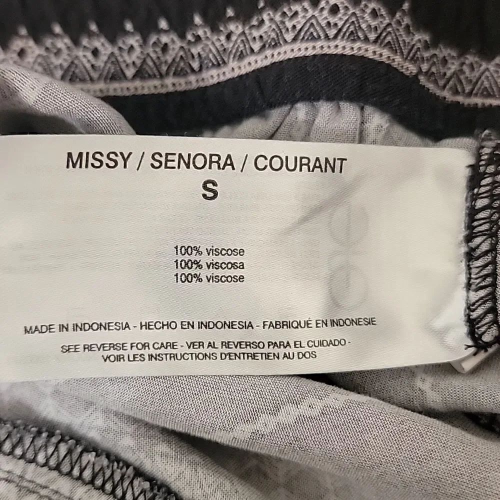 Jessica Simpson pull-on pants Size S - Picture 9 of 12